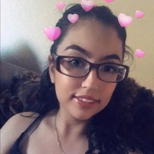 Meet your Posher, Mirna